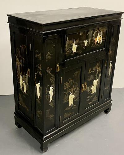 Chinese Export Lacquered Bar Ebony Raised Figure Carvings Chinoiserie