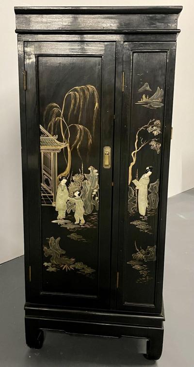 Chinese Export Lacquered Bar Ebony Raised Figure Carvings Chinoiserie