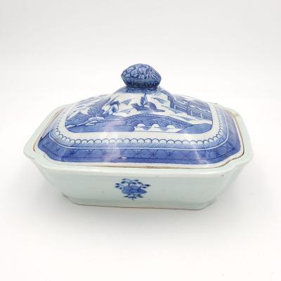 Chinese Export Porcelain Covered Vegetable Dish circa 1870