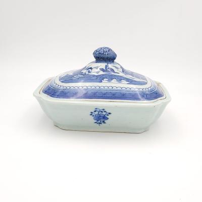 Chinese Export Porcelain Covered Vegetable Dish circa 1870