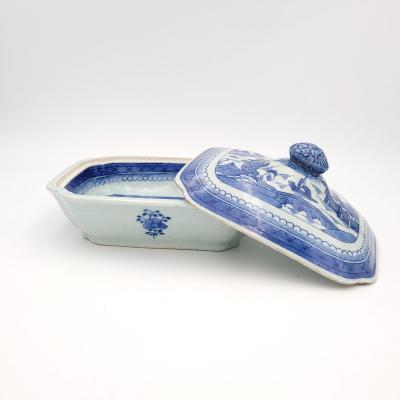 Chinese Export Porcelain Covered Vegetable Dish circa 1870