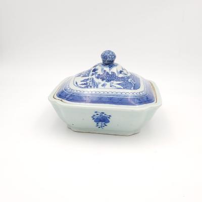 Chinese Export Porcelain Covered Vegetable Dish circa 1870