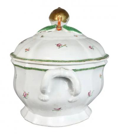 Chinese Export Porcelain Soup Tureen