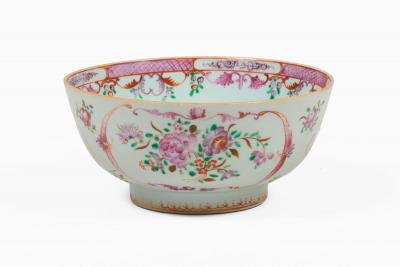 Chinese Export Qianlong Famille Rose Porcelain Small Bowl