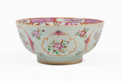 Chinese Export Qianlong Famille Rose Porcelain Small Bowl