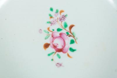 Chinese Export Qianlong Famille Rose Porcelain Small Bowl