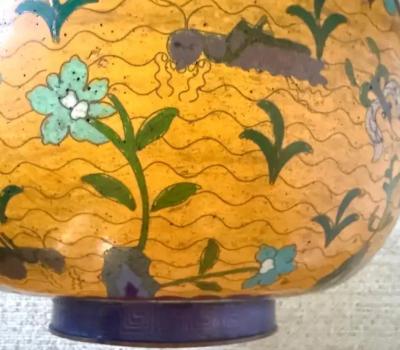 Chinese Export Qing Dynasty Qianlong Large Decorative Cloissone Enamel Bowl