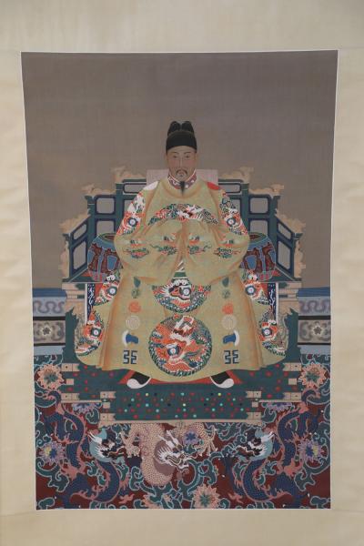 Chinese Ming Dynasty Style Paper and Silk King Portrait Hanging Scrolls