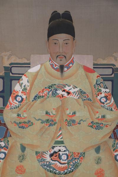 Chinese Ming Dynasty Style Paper and Silk King Portrait Hanging Scrolls