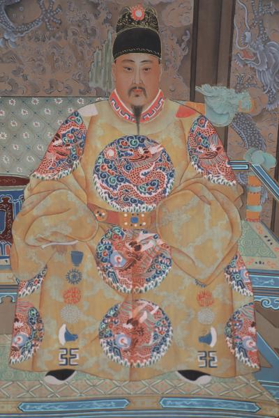 Chinese Ming Dynasty Style Paper and Silk King and Queen Portrait Hanging Scroll