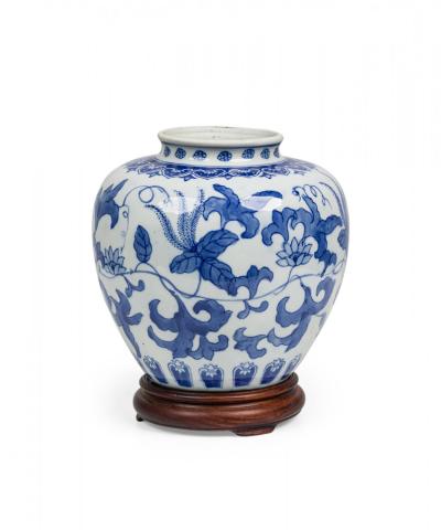 Chinese Porcelain Blue White Floral Ginger Jar on Carved Wood Stand