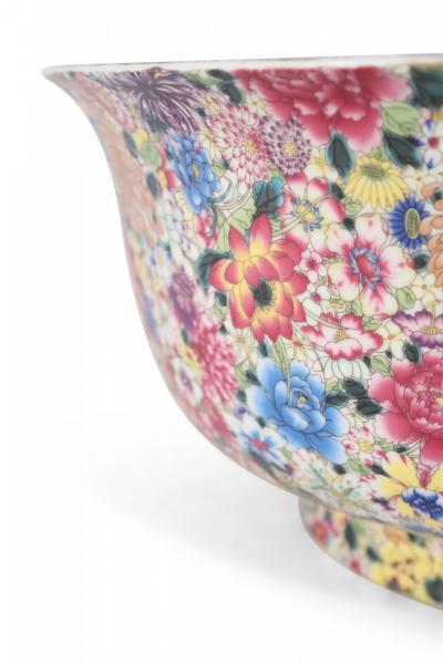 Chinese Qing Dynasty Style Famille Rose Thousand Flower Pattern Decorative Bowl