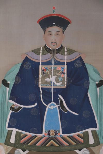 Chinese Qing Dynasty Style Paper and Silk King Portrait Hanging Scrolls