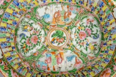 Chinese Qing Rose Medallion Chestnut Basket