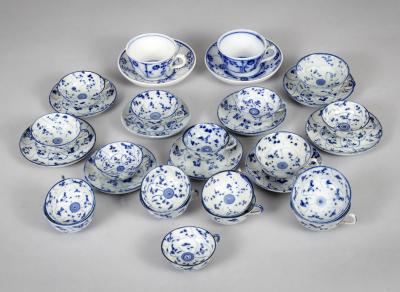 Chinese Set Blue White Porcelain Demitasse Cups and Saucers