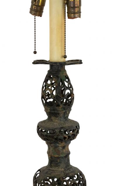Chinese Style Black Iron Filigree Table Lamp