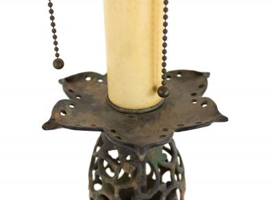 Chinese Style Black Iron Filigree Table Lamp
