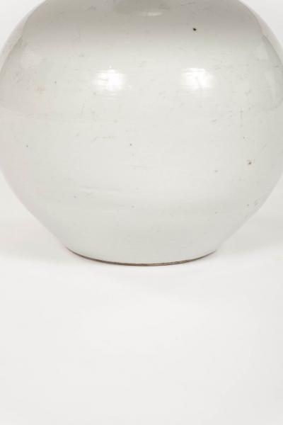 Chinese White Ginger Jar Lamp