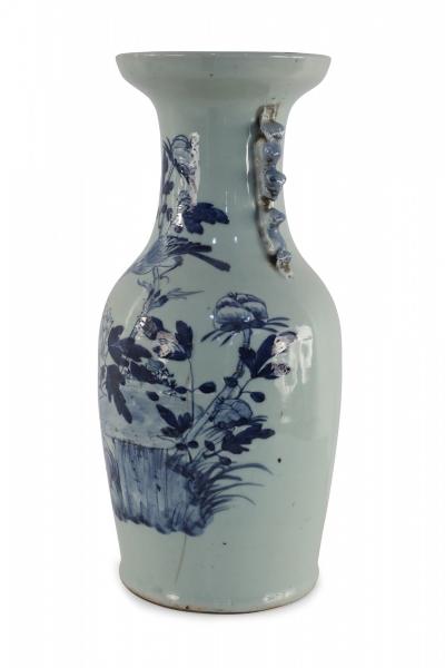 Chinese White and Blue Natural Design Porcelain Urn