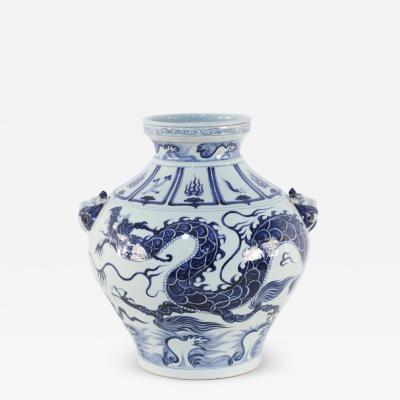 Chinese Yuan Style White and Blue Dragon Motif Porcelain Pot