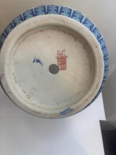 Chinese multicolored decorated porcelain jardiniere