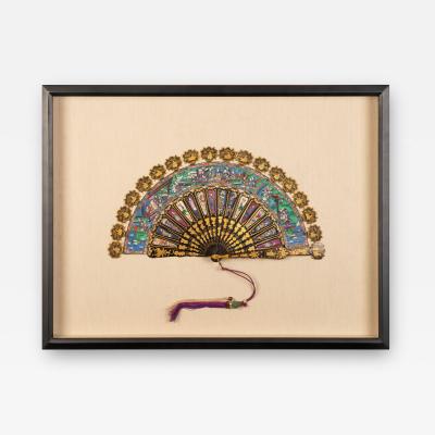 Chinese telescopic fan of gilt decorated black lacquer stays