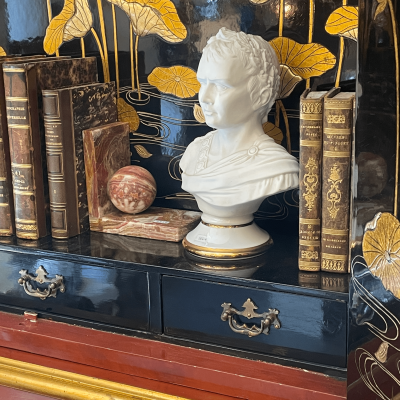 Chinoiseries Red Lacquered Bureau Abattant France XX century