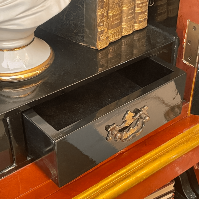 Chinoiseries Red Lacquered Bureau Abattant France XX century