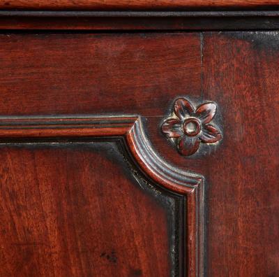 Chippendale Breakfront Bookcase