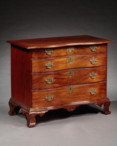 Chippendale Oxbow Chest with a Shell Carved Drop Pendant