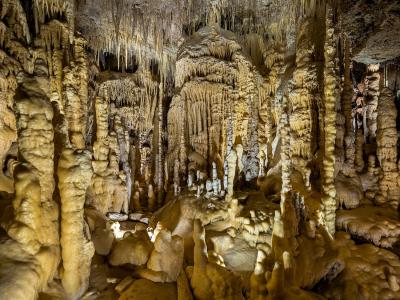 Christos J Palios Speleothem Gallery