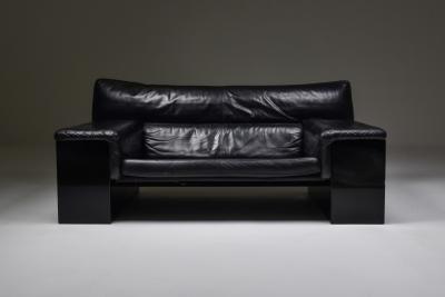 Cini Boeri Black Leather Italian design Cini Boeri Brigadier loveseats for Knoll 1980s