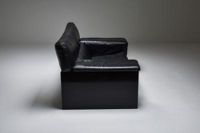 Cini Boeri Black Leather Italian design Cini Boeri Brigadier loveseats for Knoll 1980s