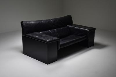 Cini Boeri Black Leather Italian design Cini Boeri Brigadier loveseats for Knoll 1980s