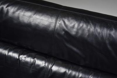 Cini Boeri Black Leather Italian design Cini Boeri Brigadier loveseats for Knoll 1980s