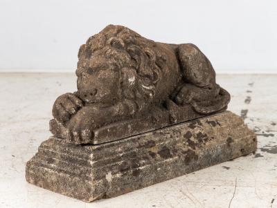 Circa 1920 English Pair of Large Recumbent Concrete Lions