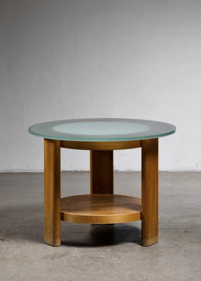Coffee table with glass top