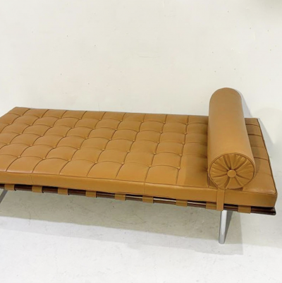 Cognac Barcelona Daybed by Ludwig Mies van der Rohe for Knoll 2000s