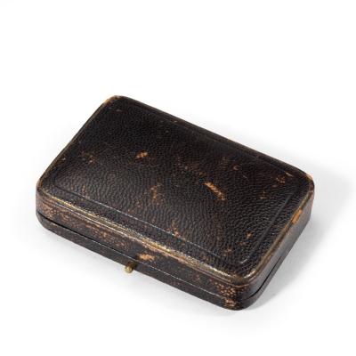 Commemorative Brooch by Edmund Johnson in 18ct Gold With Its Original Case