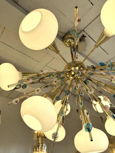 Contemporary Brass Sputnik Chandelier Flowers Murano Glass White Cup Italy