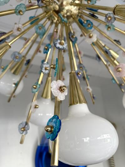 Contemporary Brass Sputnik Chandelier Flowers Murano Glass White Cup Italy