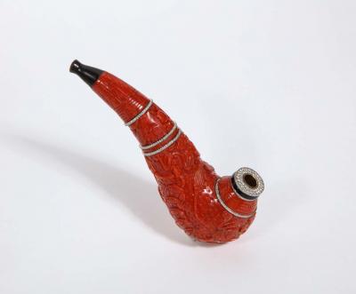 Contemporary Coral 18k Gold Diamonds and Onyx Pipe