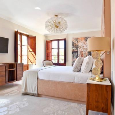 Contemporary Italian Brass White Frosted Murano Glass Leaf Sputnik Chandelier