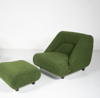 Contemporary Pair of Armchairs with Ottoman Green Upholstery Italy