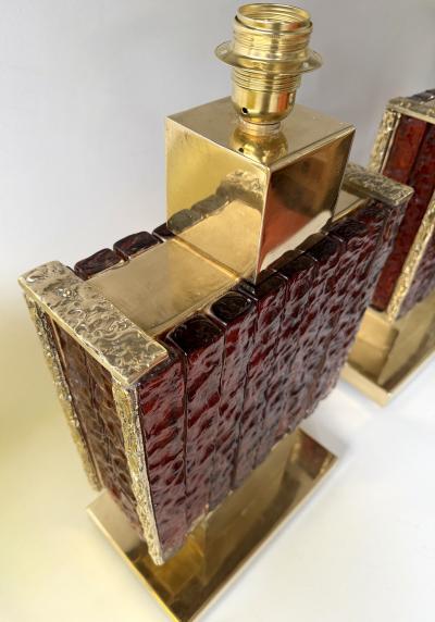 Contemporary Pair of Brass Fusion and Red Murano Glass Lamps Italy