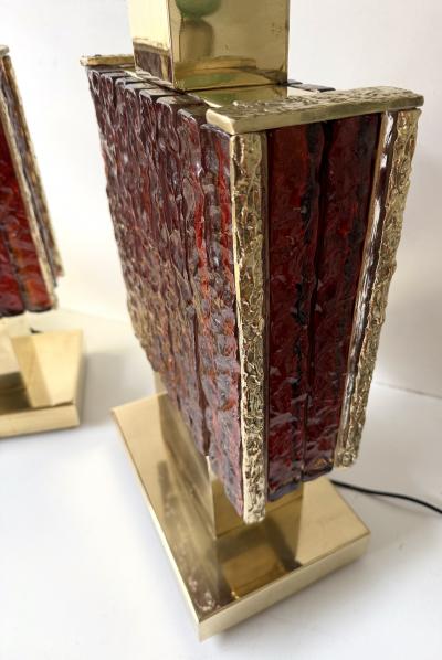Contemporary Pair of Brass Fusion and Red Murano Glass Lamps Italy