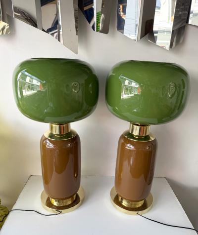 Contemporary Pair of Brass and Green Murano Glass Bulb Shade Lamps Italy