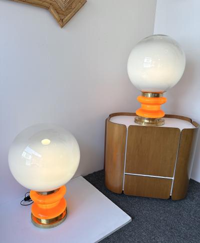 Contemporary Pair of Brass and Orange Murano Glass Bulbs Lamps Italy