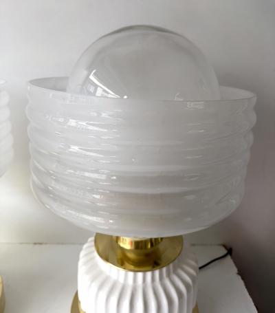 Contemporary Pair of Brass and White Murano Glass Wave Shades Lamps Italy