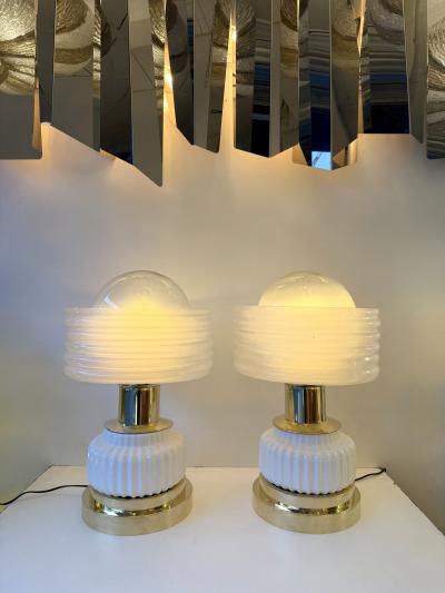 Contemporary Pair of Brass and White Murano Glass Wave Shades Lamps Italy